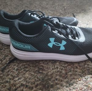 Women's Under Armour size 7